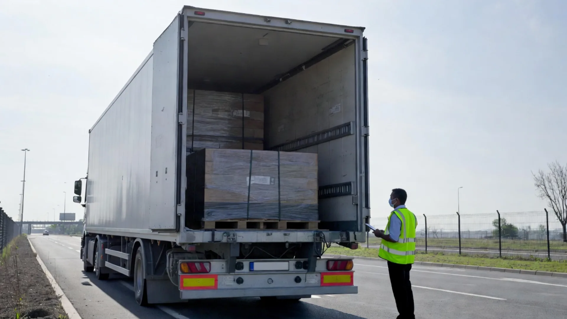 Roadside inspection of unsecured cargo on a commercial truck