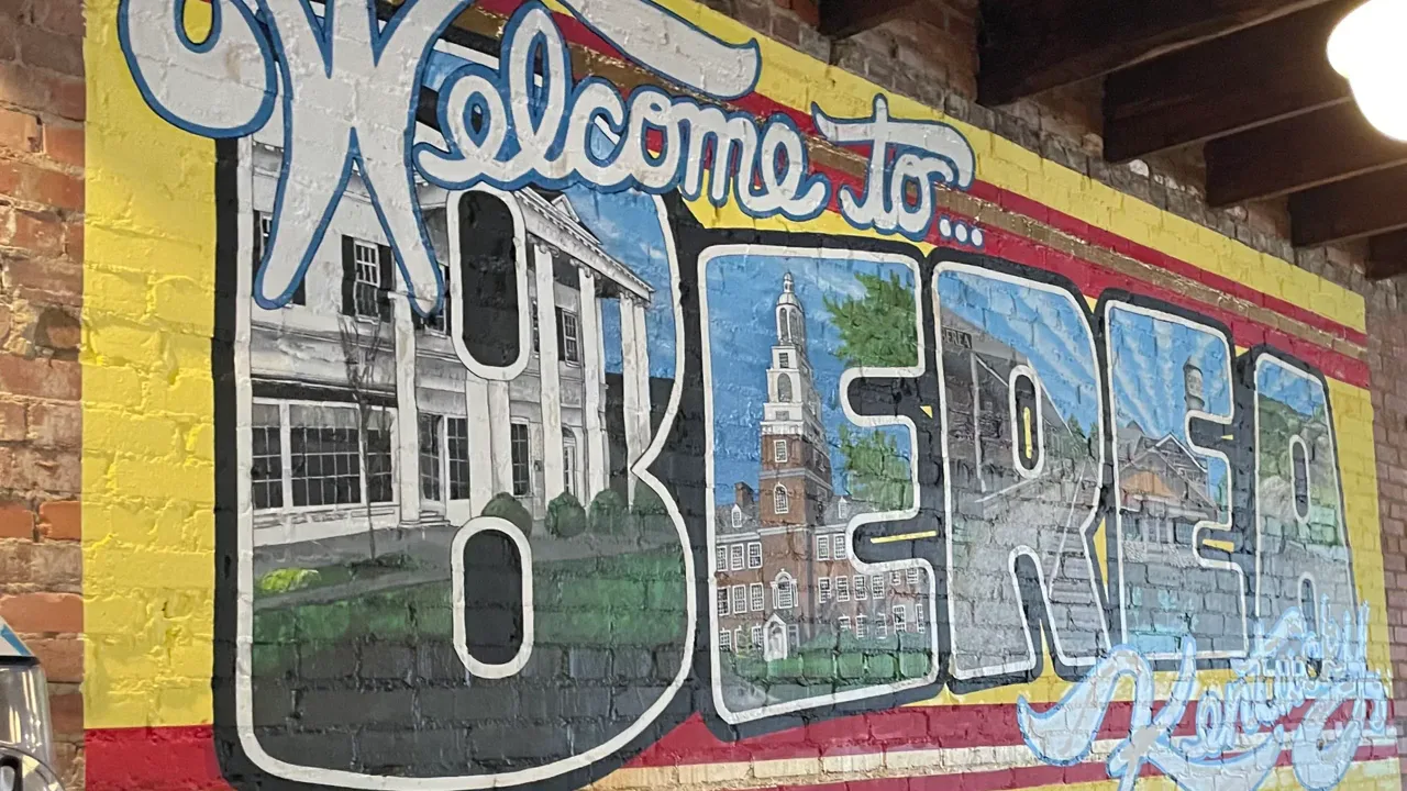 Welcome to Berea mural painted on a brick wall