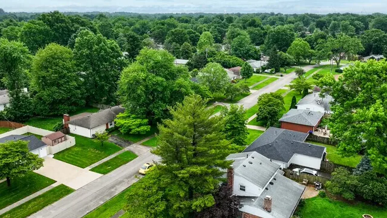 Aerial view of the tree lined residential streets of Hikes Point in Louisville Kentucky